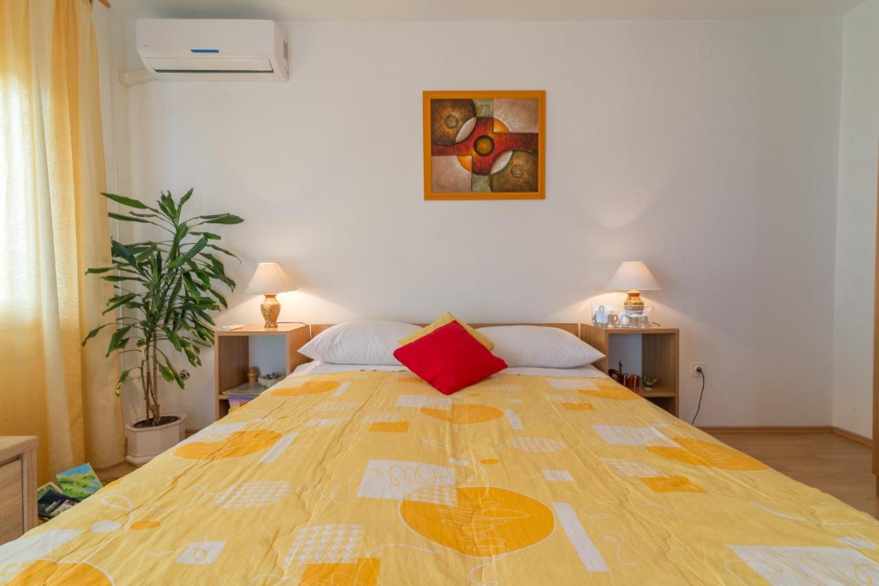 Apartments Bepina Biograd Na Moru Exterior foto